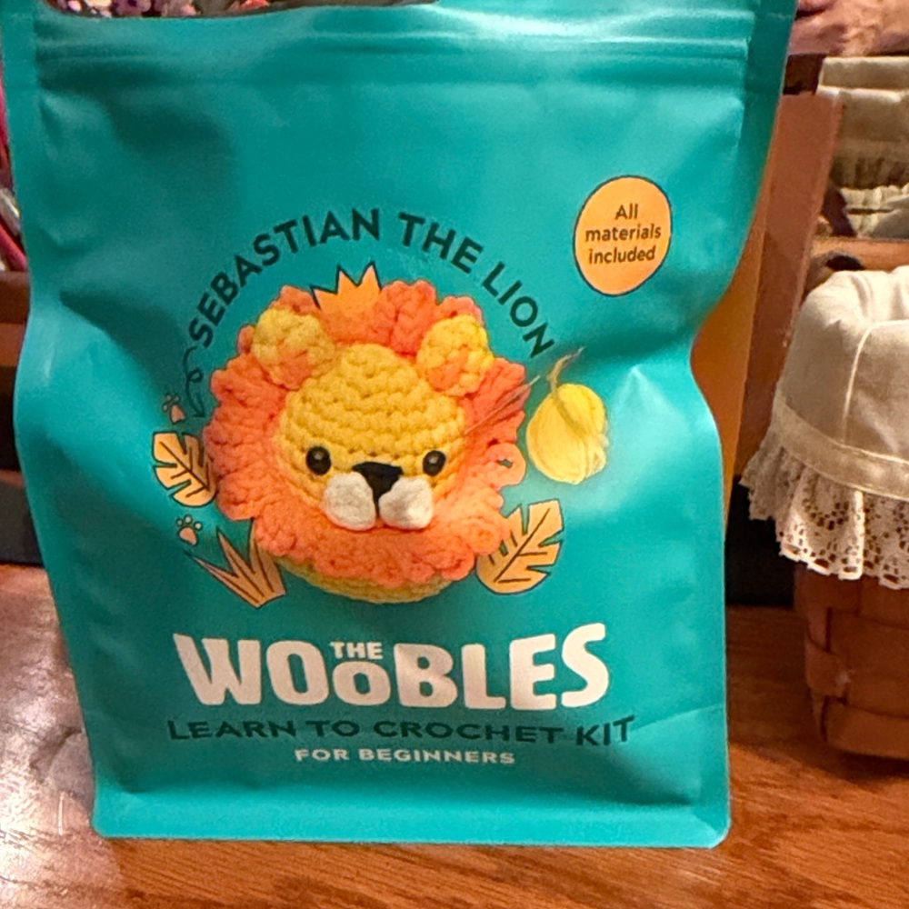 "Sebastian the Lion" Learn-to-Crochet Kit - Teal & Yellow